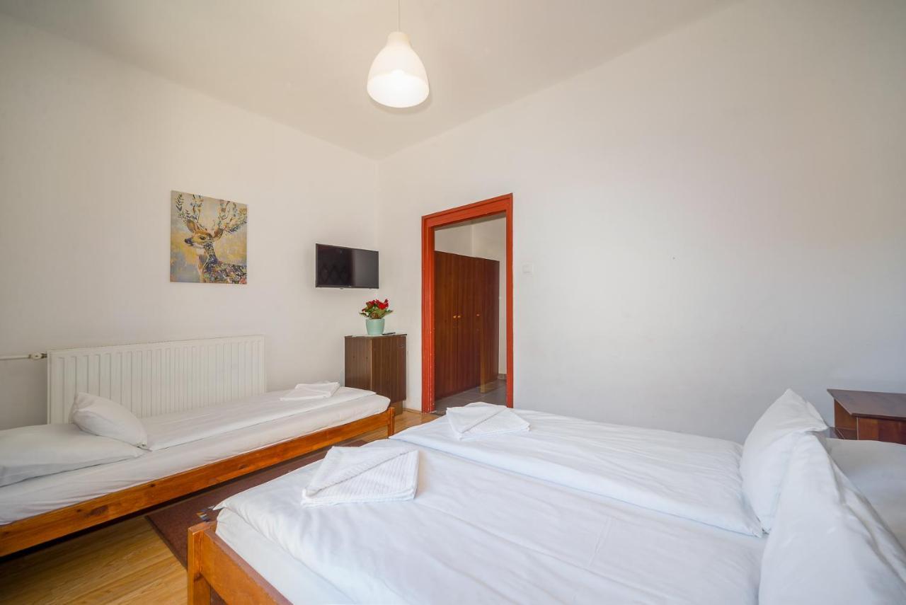 Lipicai Hotel Es Etterem Szilvasvarad Luaran gambar