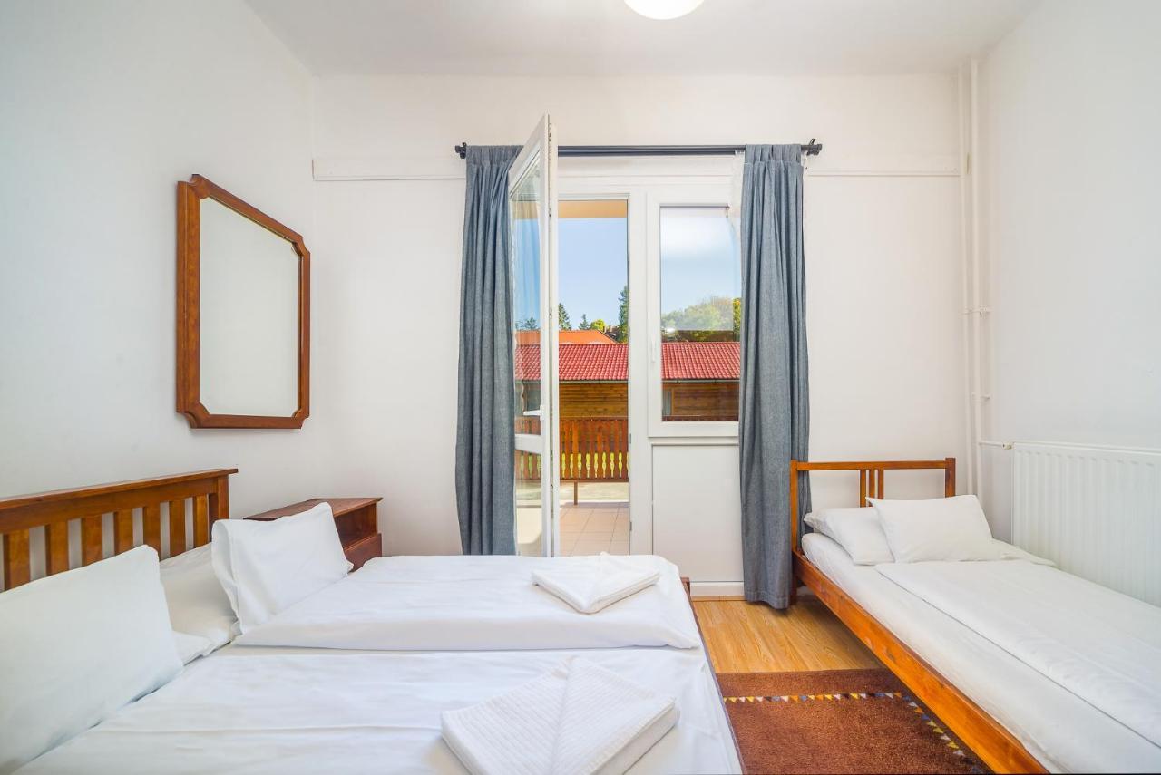 Lipicai Hotel Es Etterem Szilvasvarad Luaran gambar