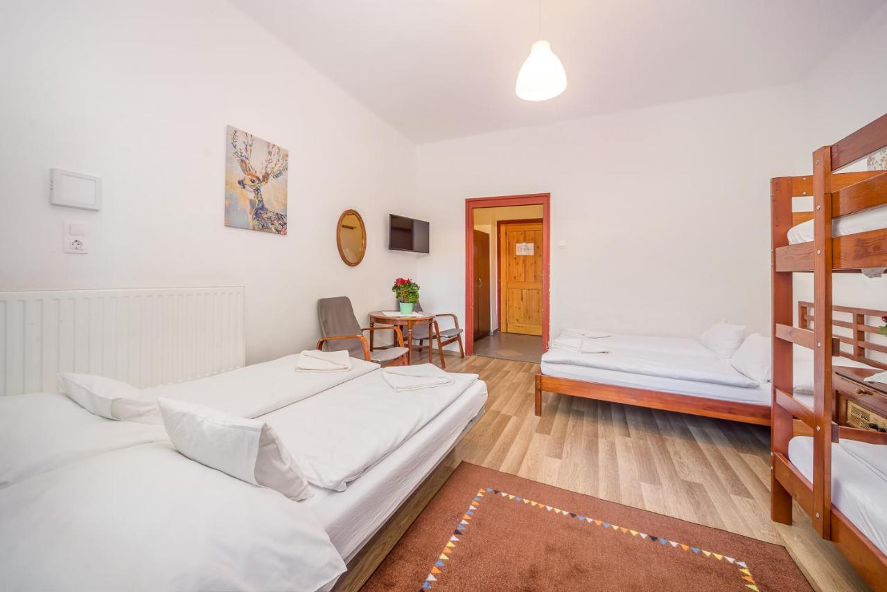 Lipicai Hotel Es Etterem Szilvasvarad Luaran gambar