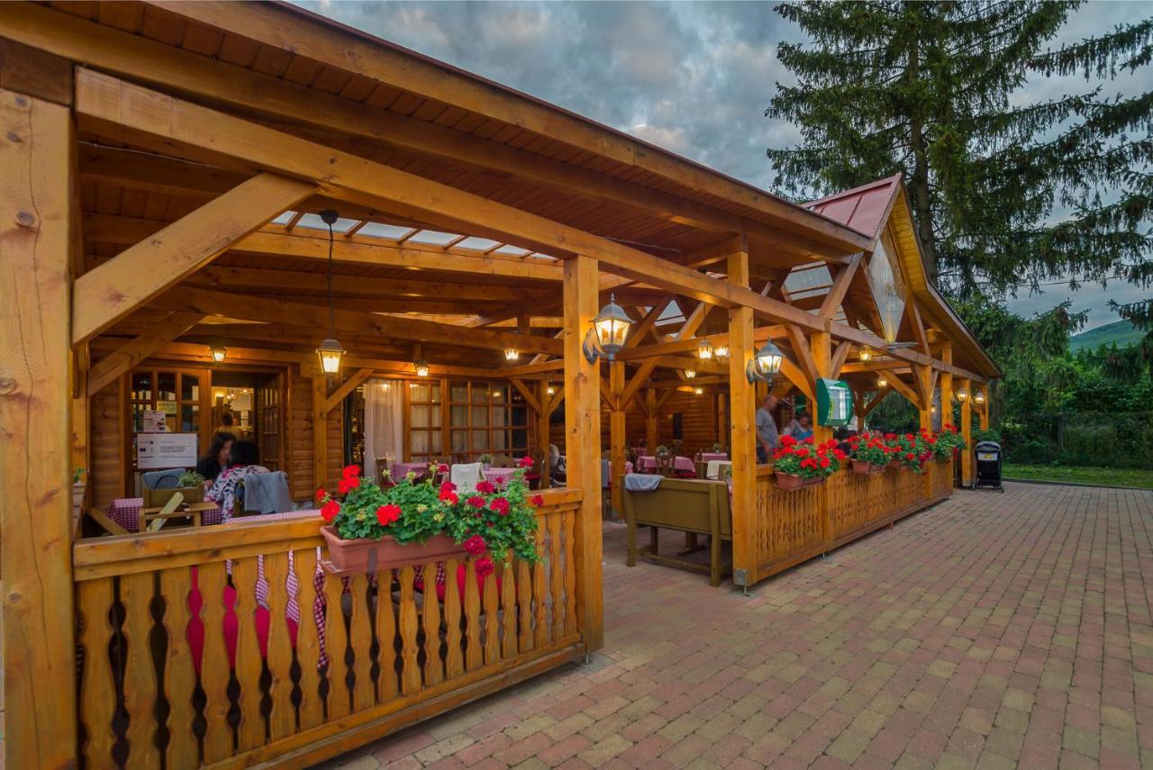 Lipicai Hotel Es Etterem Szilvasvarad Luaran gambar