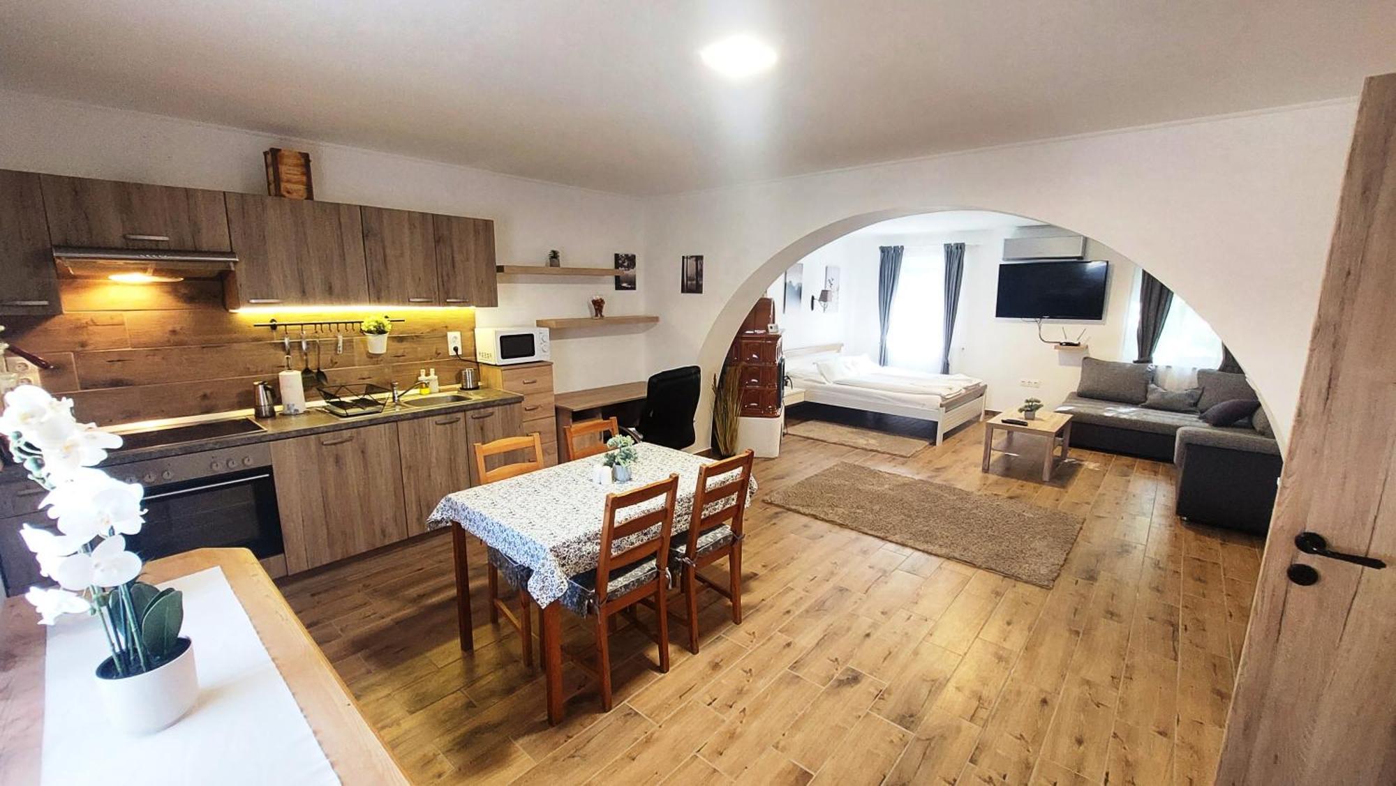 Lipicai Hotel Es Etterem Szilvasvarad Luaran gambar