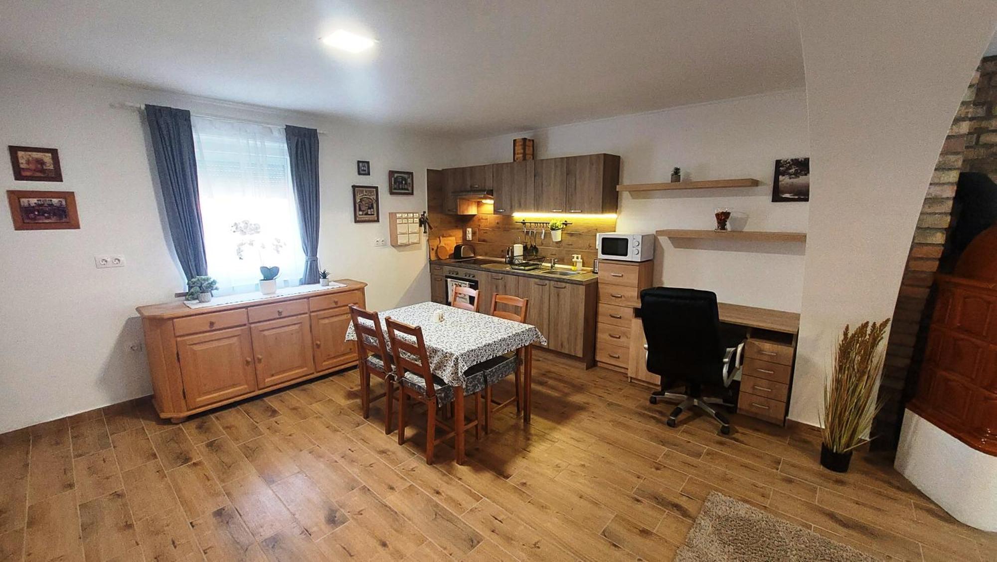 Lipicai Hotel Es Etterem Szilvasvarad Luaran gambar